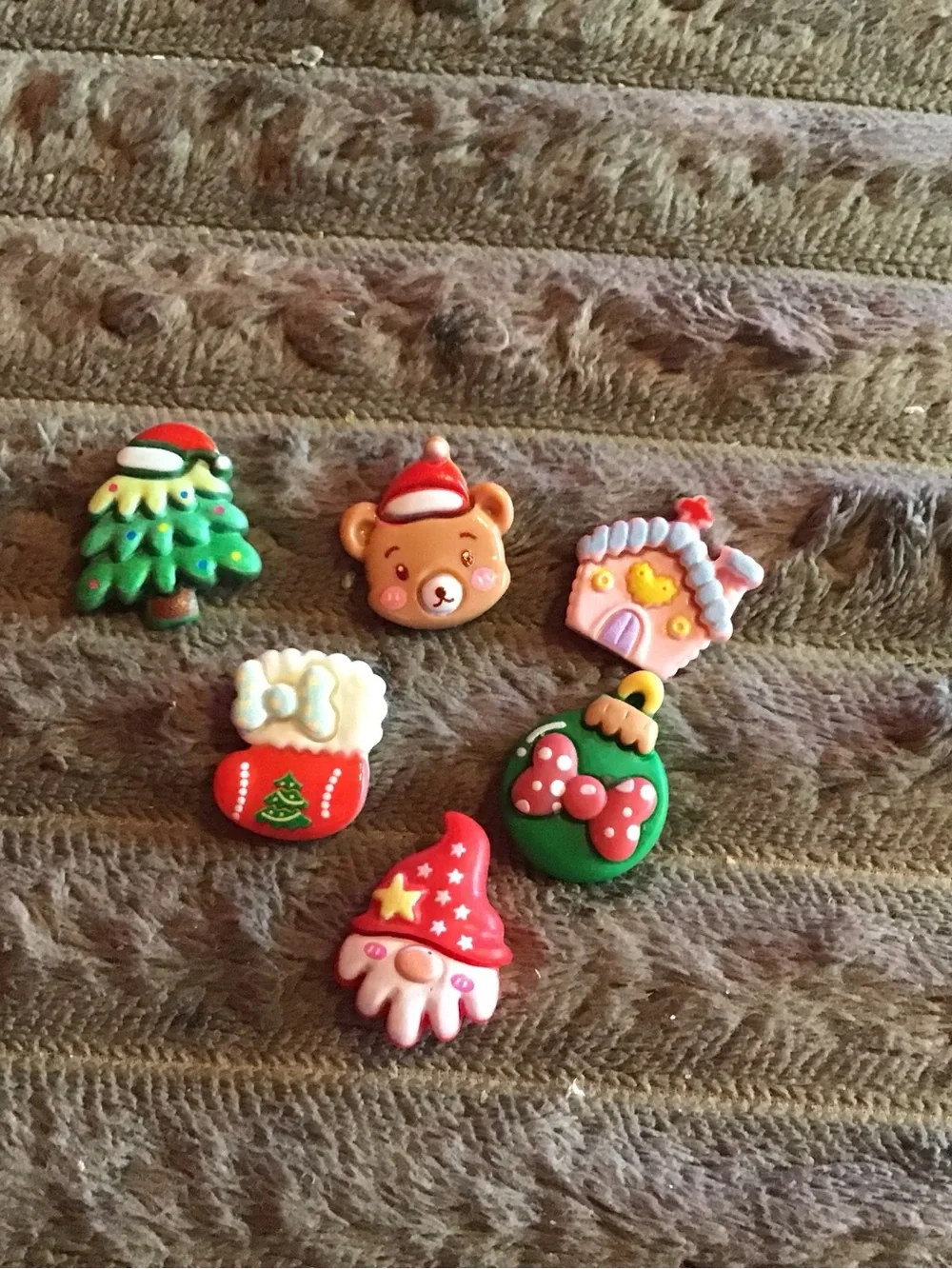 Holiday mini magnet set - Assorted Green, Red, Pink
